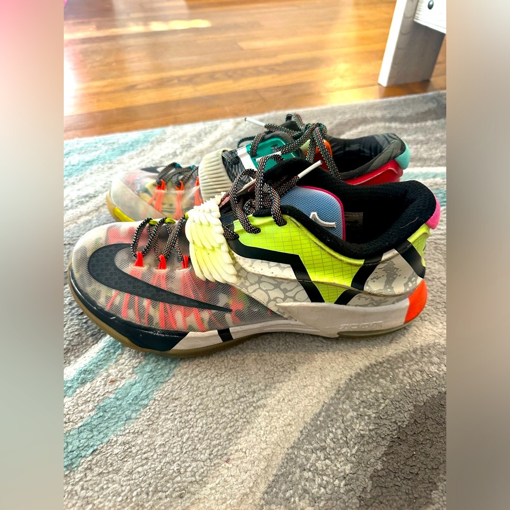 Nike neon basketball shoes